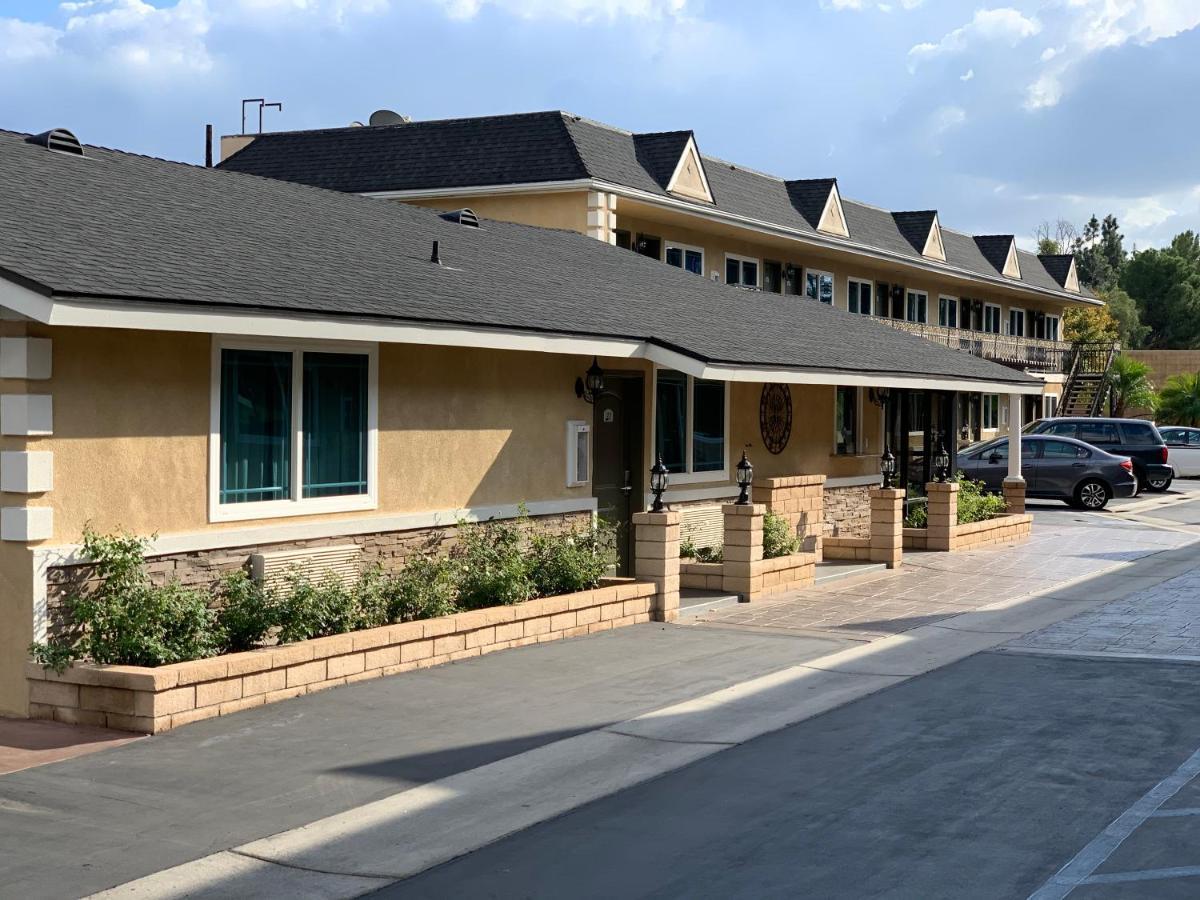 Walnut Inn & Suites West Covina Exterior photo