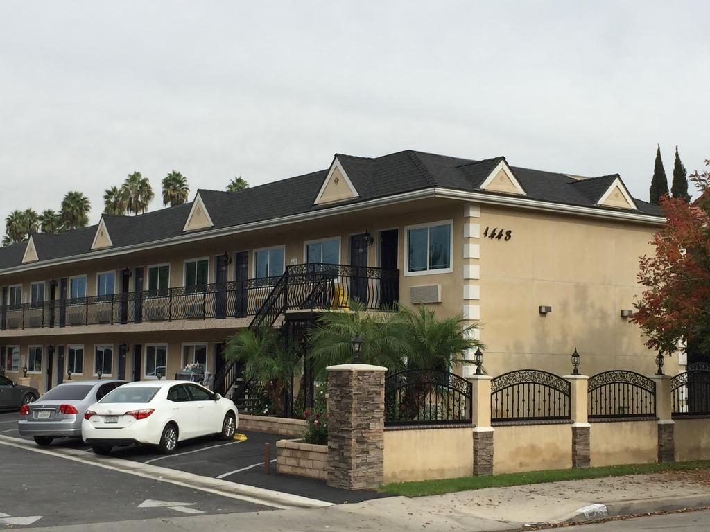 Walnut Inn & Suites West Covina Exterior photo