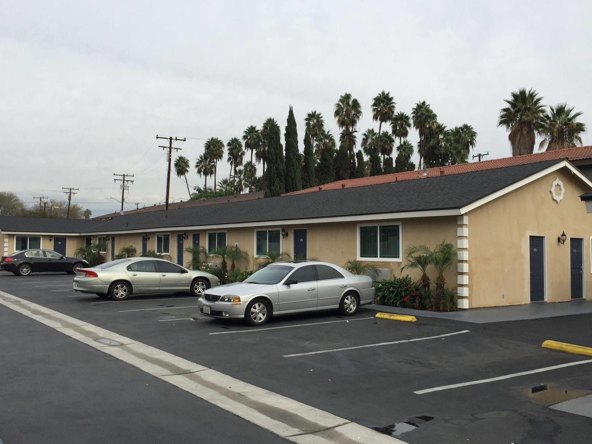 Walnut Inn & Suites West Covina Exterior photo