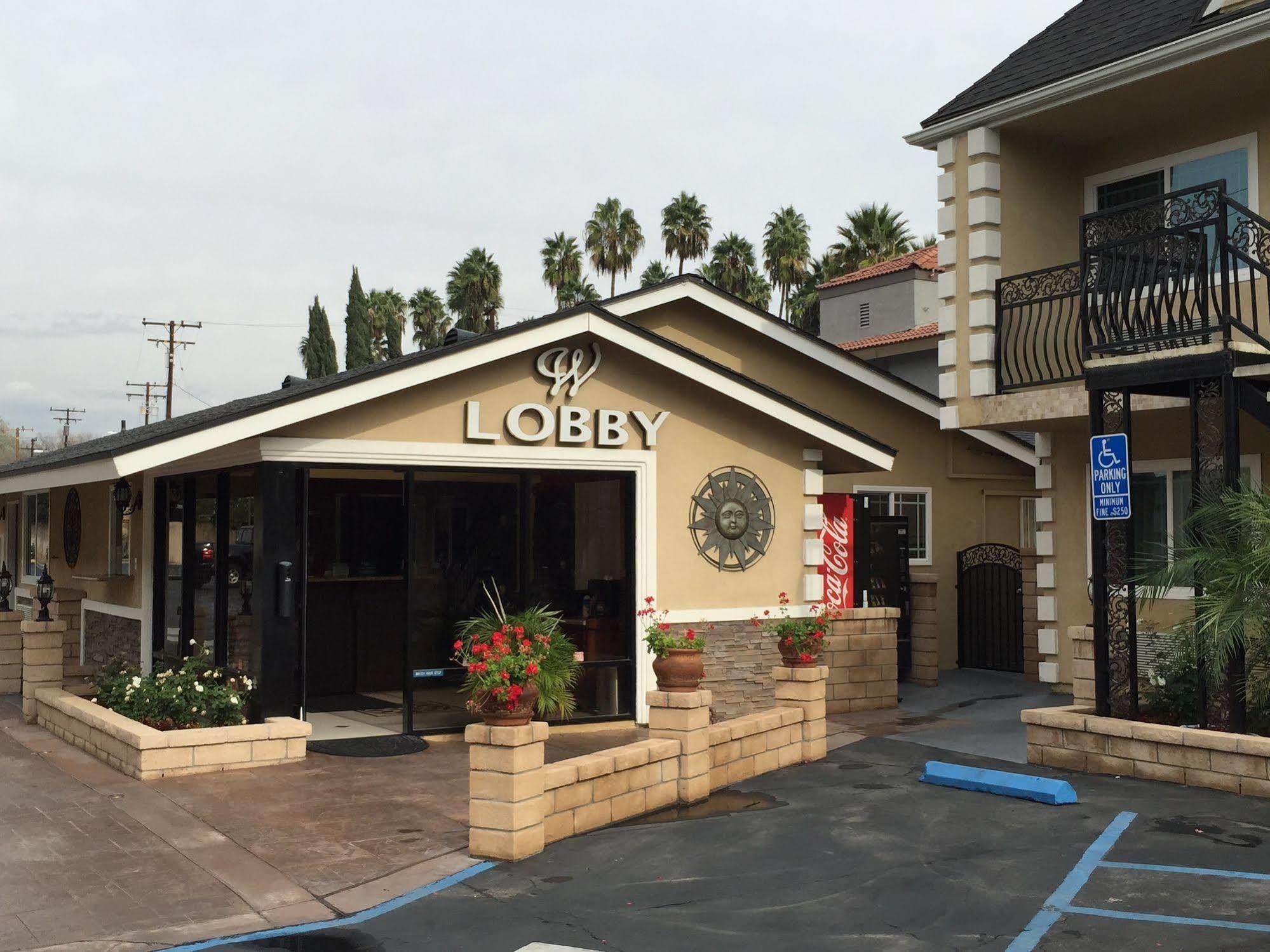 Walnut Inn & Suites West Covina Exterior photo