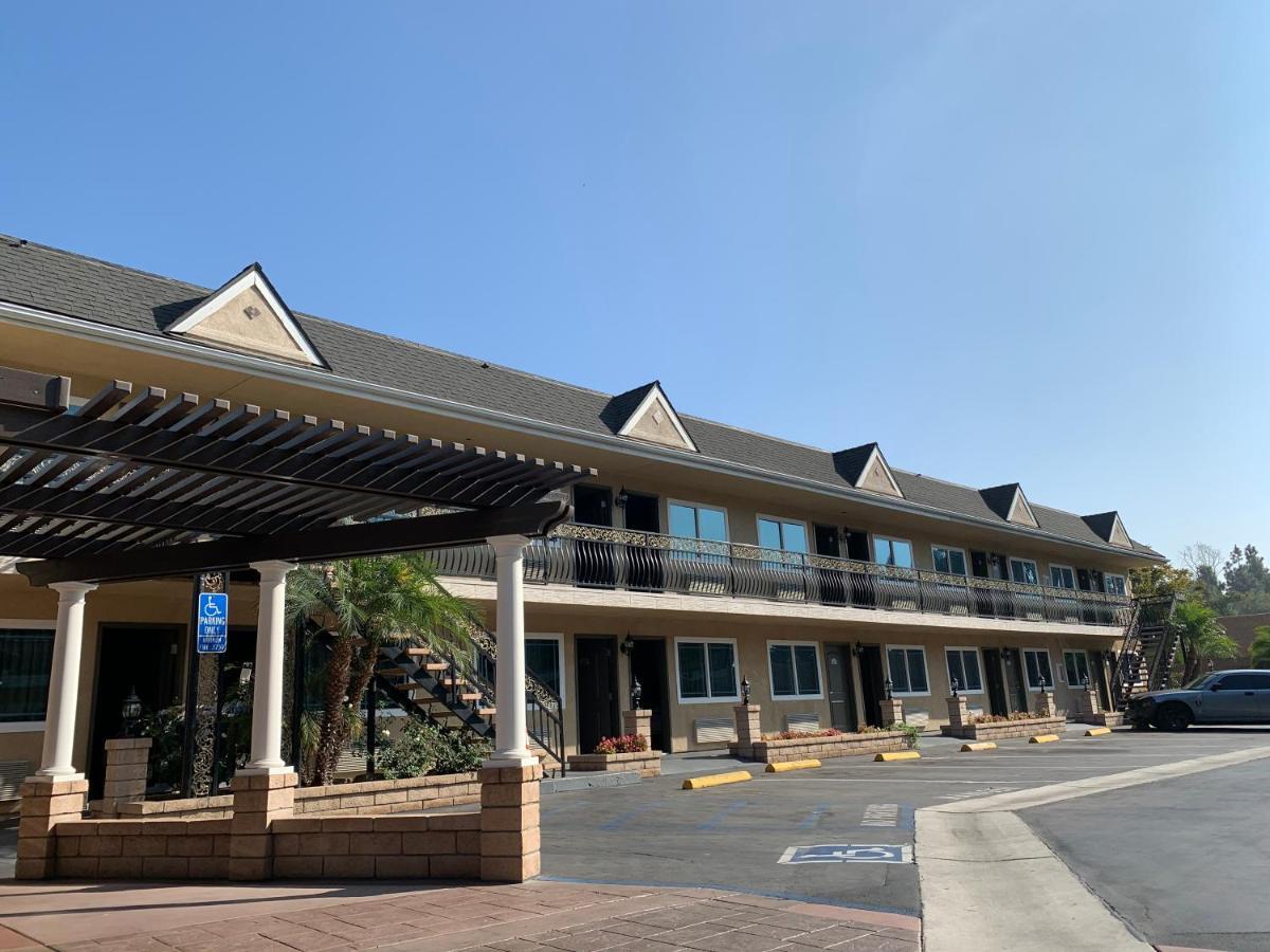 Walnut Inn & Suites West Covina Exterior photo